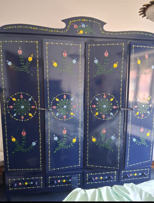 Mobília de quarto antiga alentejana