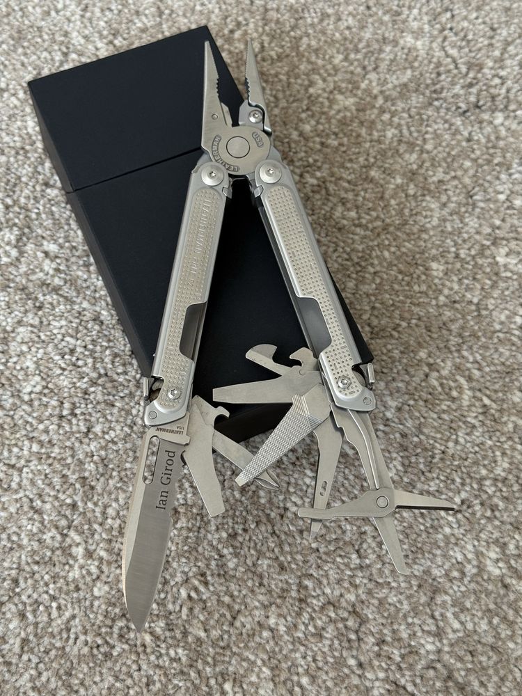 Multi Tool Leatherman Free P2 ручний інструмент