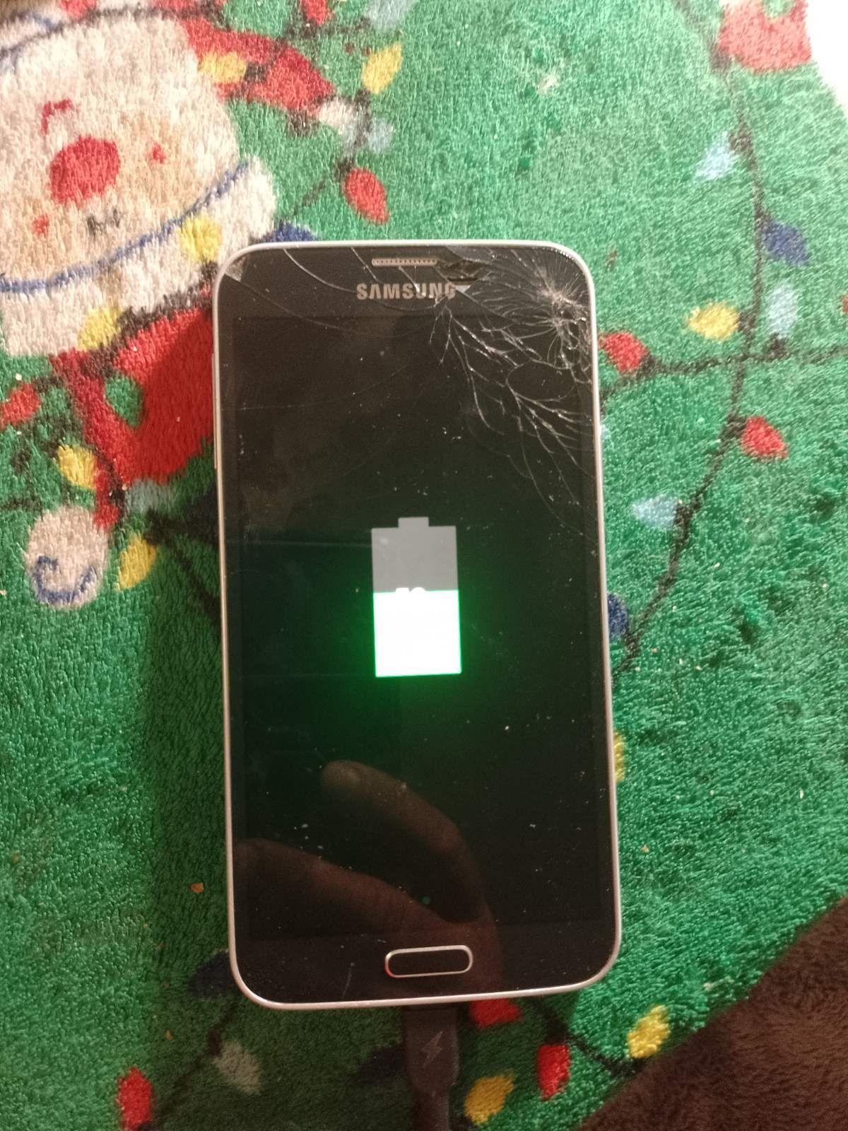 Телефон Samsung S 5 neo. На запчасти. Рабочий.