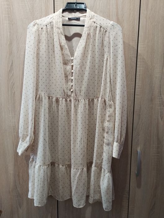 Sukienka Reserved rozmiar S 36 wg mnie M 38. Nowa ale bez metek, jest