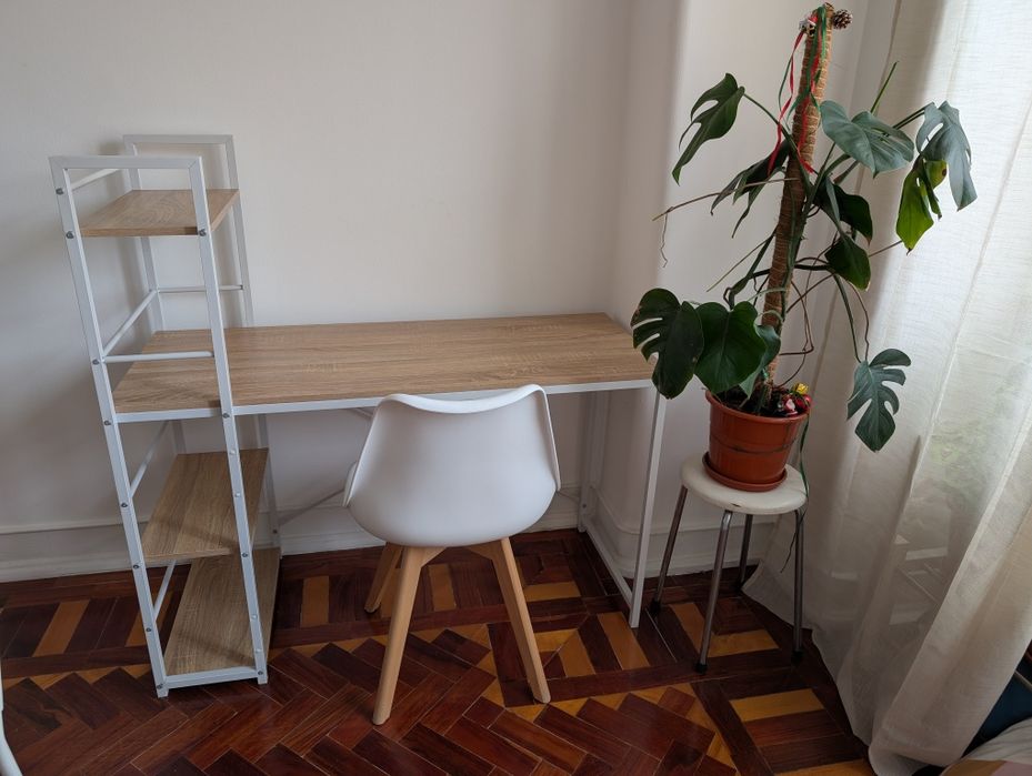 Mesa e cadeira escritorio