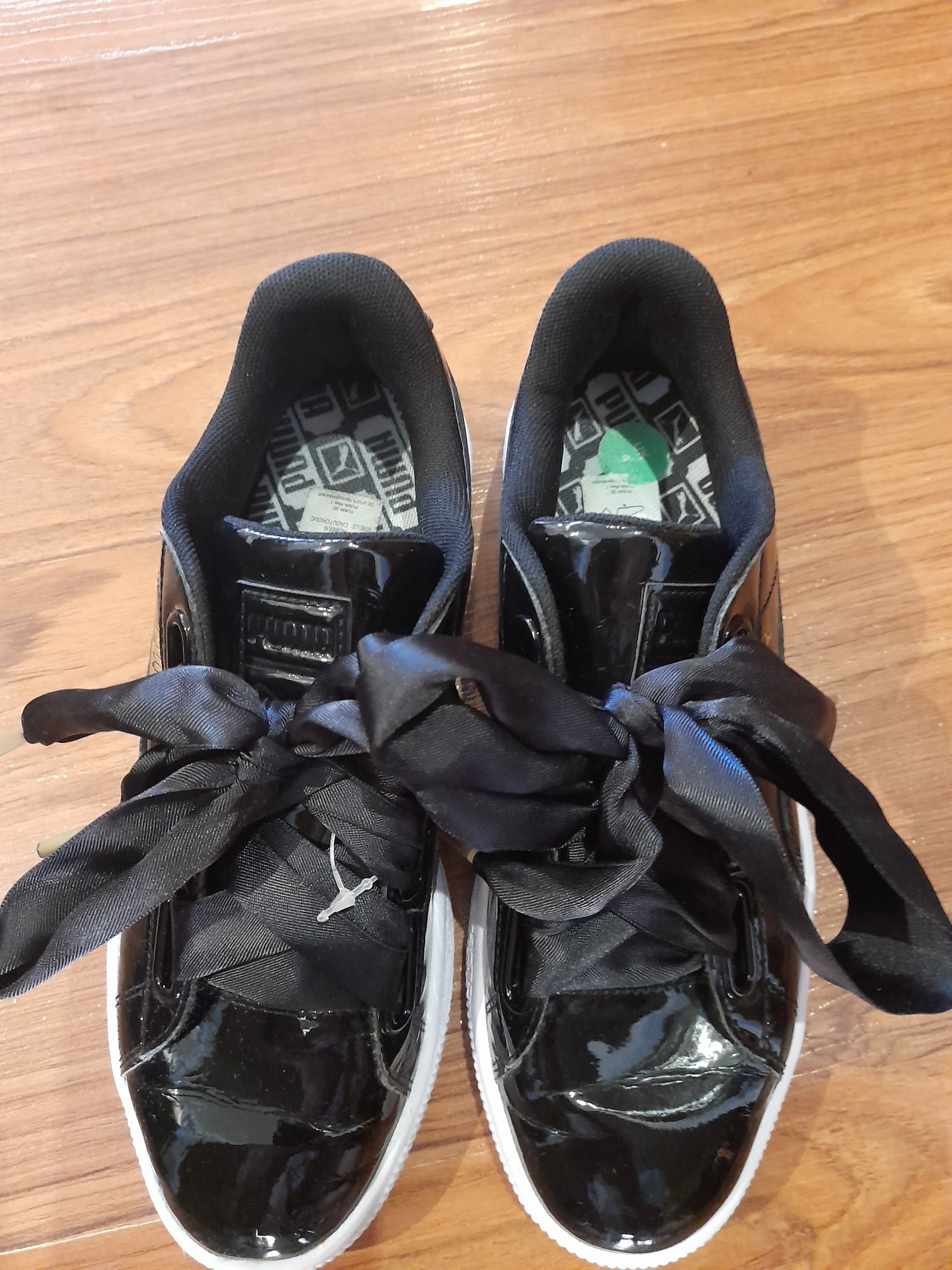 Кросівки , PUMA , чорні лакові, 37 розмір