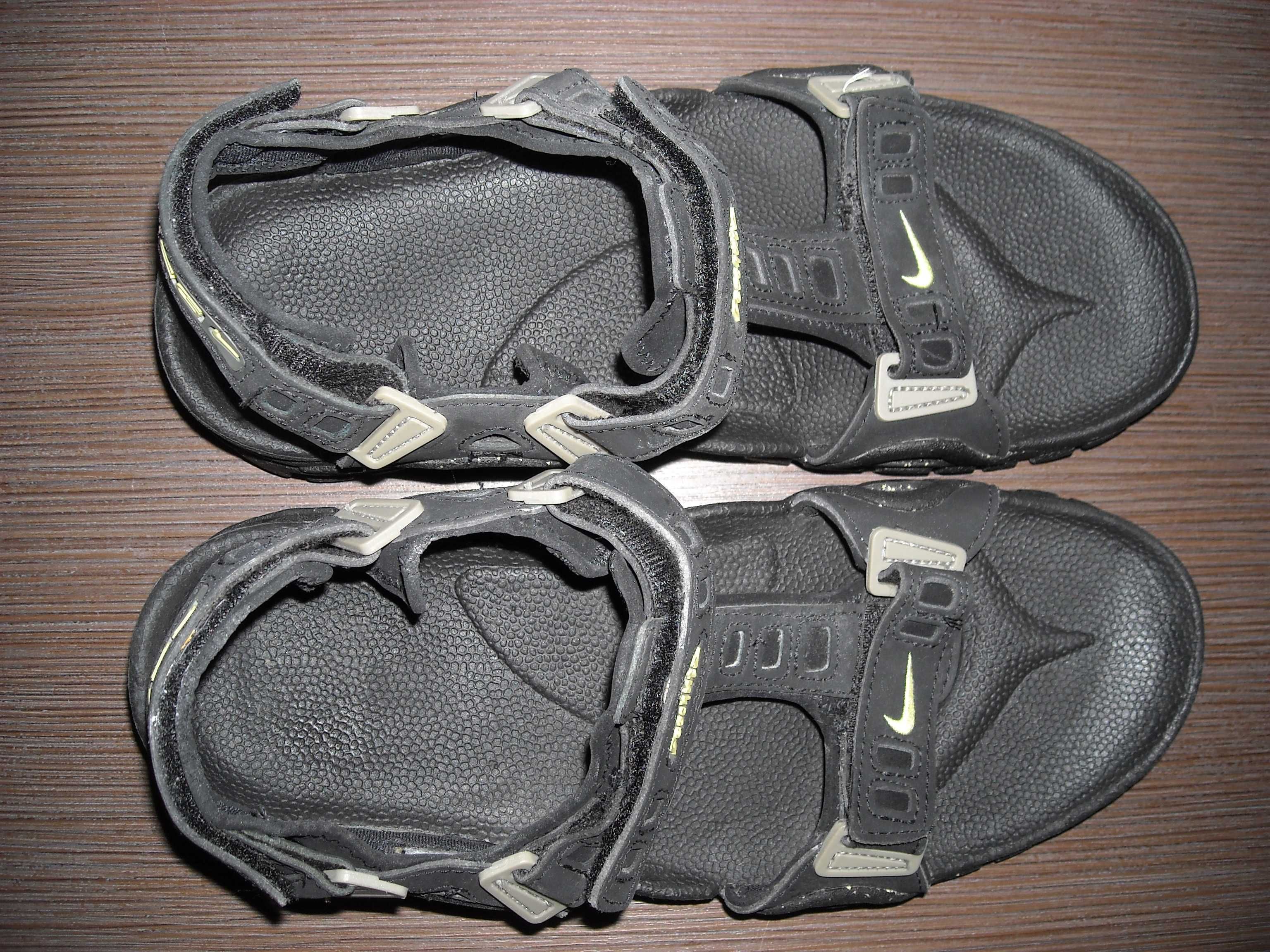 Komfortowe męskie sandały trekkingowe NIKE ACG AIR DESCHUTZ. R.44 (28)