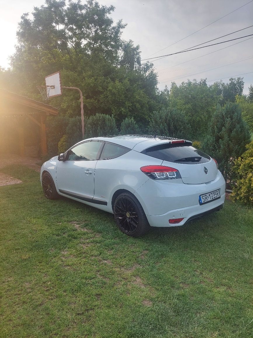 Renault Megane 3 Coupe Monaco GP 2.0T