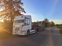 Transport maszyn budowlanych, rolicznych