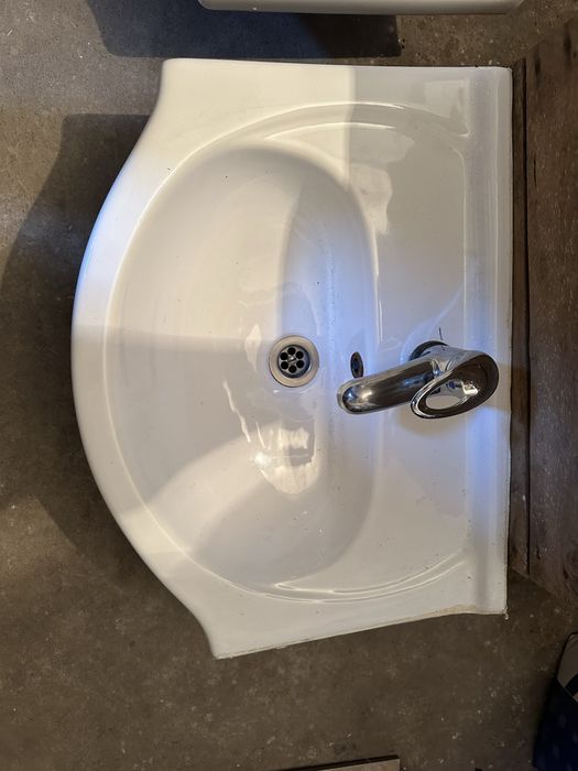 Umywalka ceramiczna 55x41cm