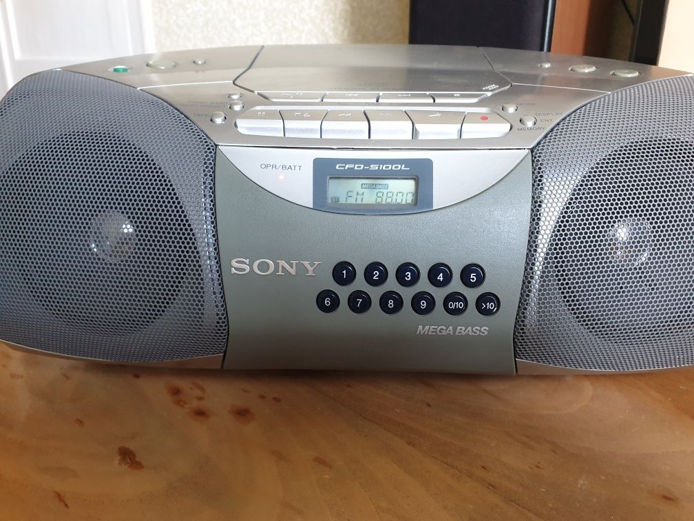 Магнитола Sony CFD-S100L CD/Radio/Cassette Boombox