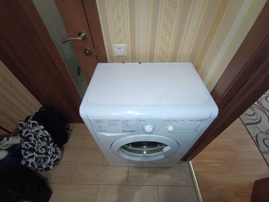 Продам на запчастини, спіральну машину Indesit