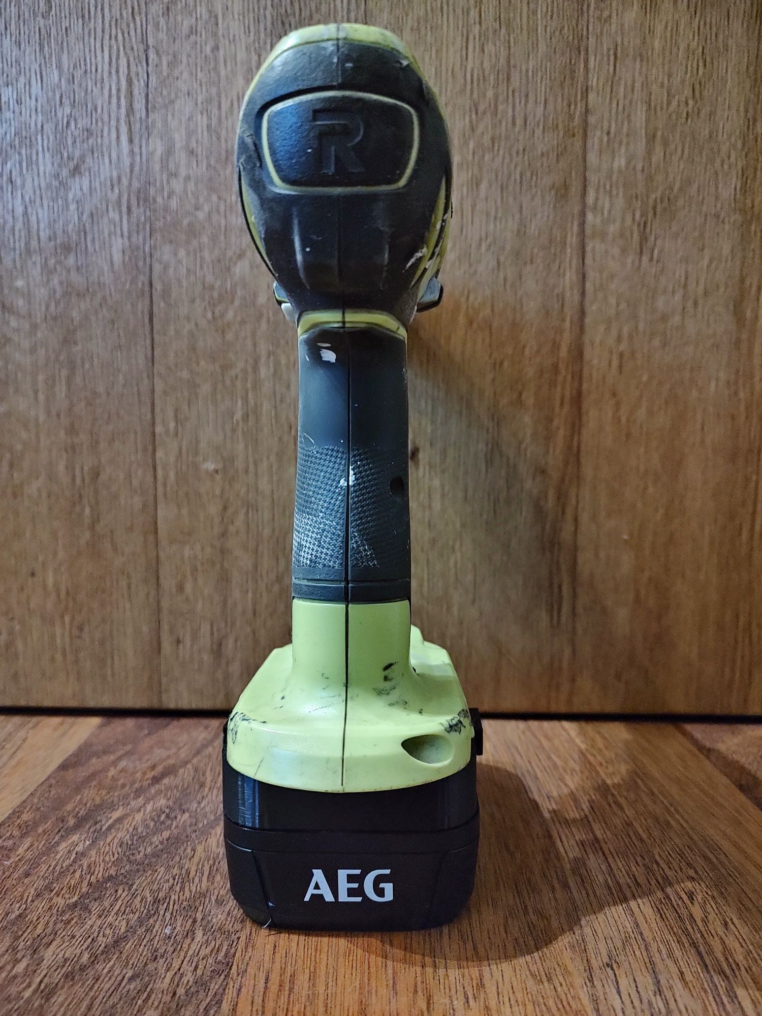 Adapter Ryobi One+ na baterie AEG Pro