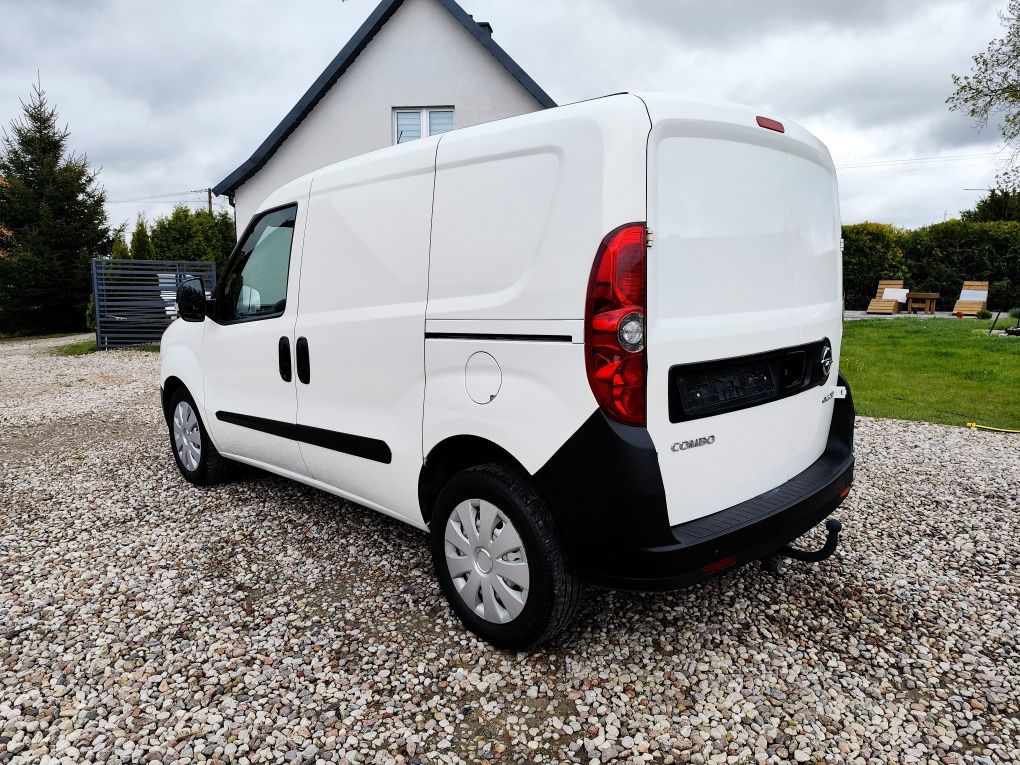 Opel Combo 1.6CDTi 2016r Automat