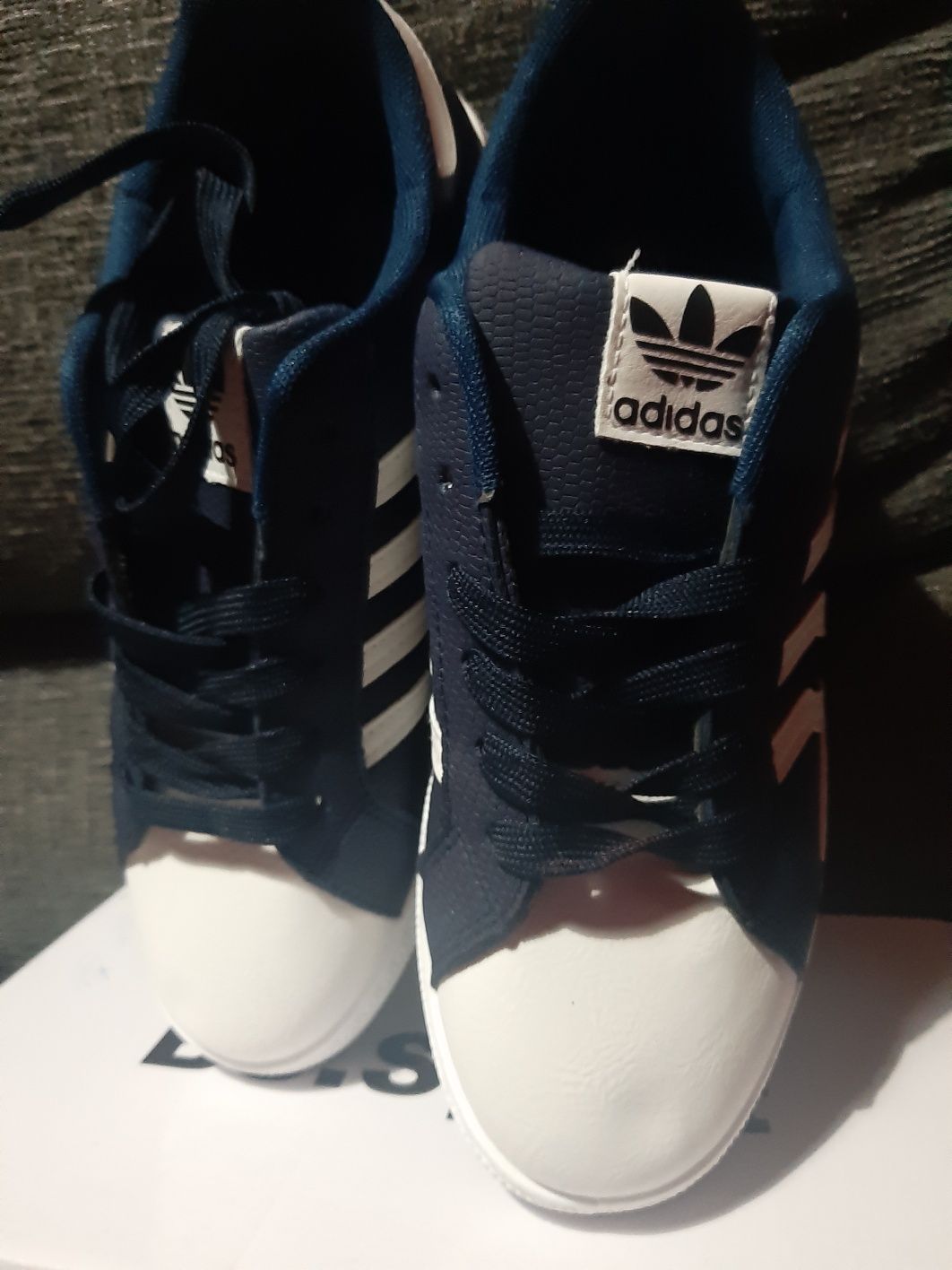 Sapatilhas adidas novas nunca usadas