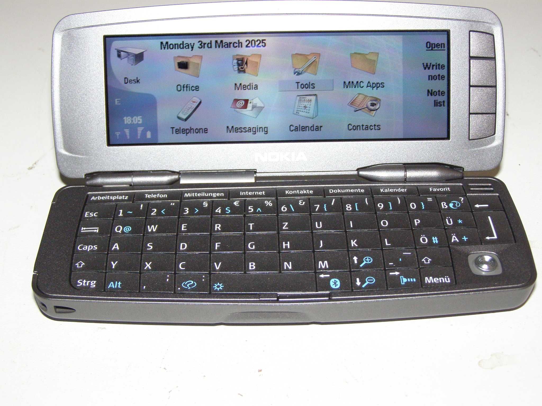 NOKIA 9300i Communicator, pełen komplet w kartonie, jak nowy.