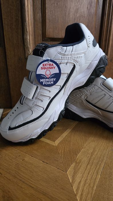 Skechers 43 білі шкіряні нові 28см