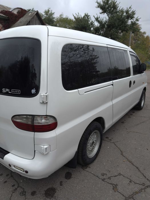 Продам Hyundai H-1 Відмінний стан.