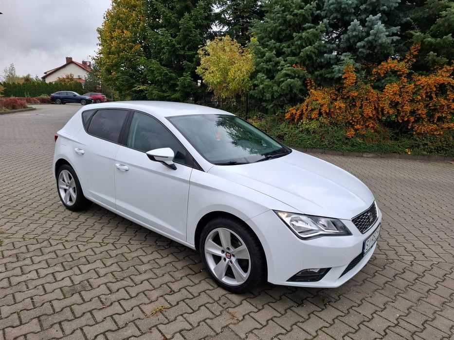Leon 1.6 tdi 5l na 100km Navi Bluetooth Czujniki park TempomatZAREJEST