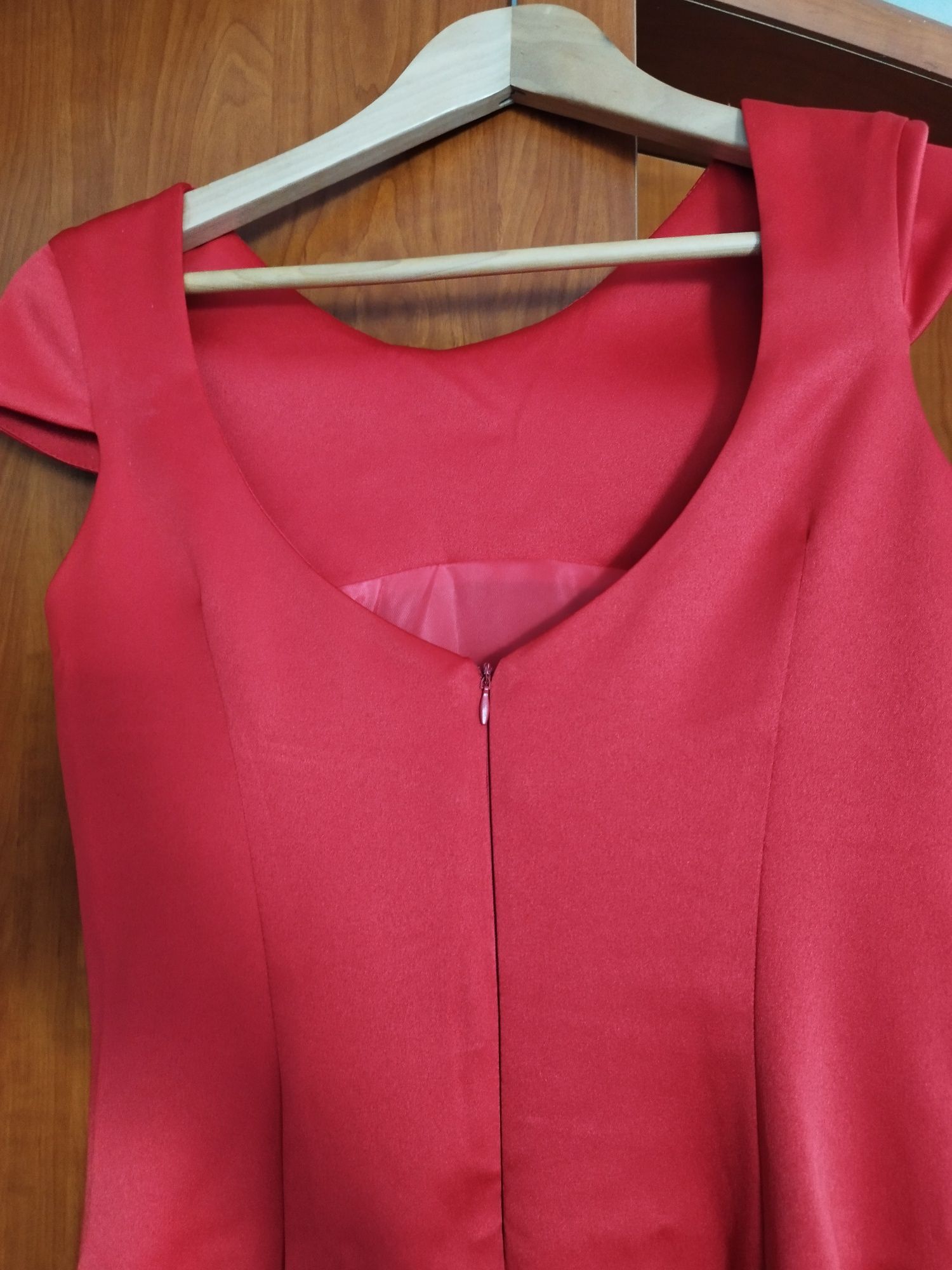 Vestido vermelho senhora