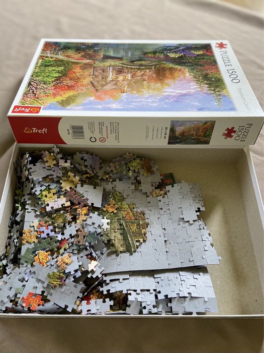 Puzzle 1500 Chatka nad jeziorem