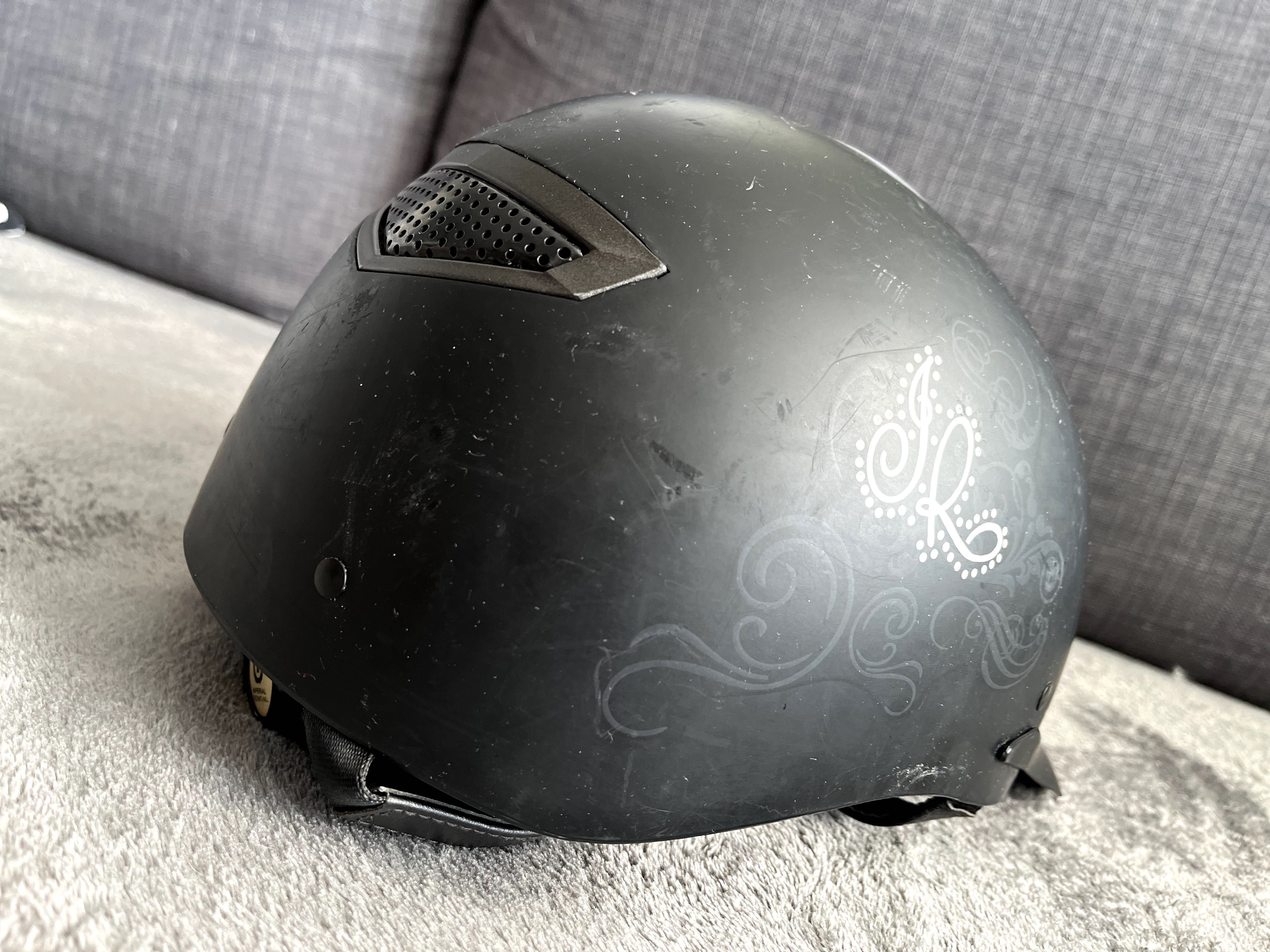 Kask jeździecki-toczek