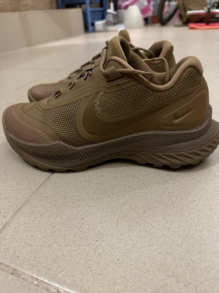 Коосівки Nike SFS мілітарі розімн 40,5