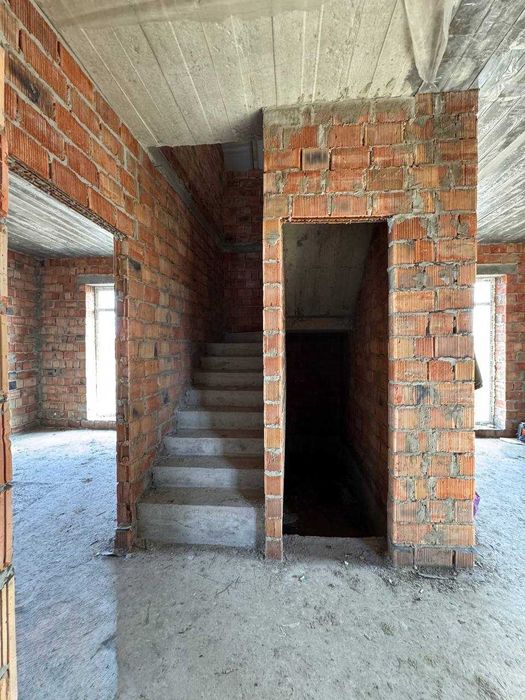 Продаж окремостоячого будинку біля лісу у с. Бірки