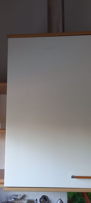 Armários de cozinha e exaustor