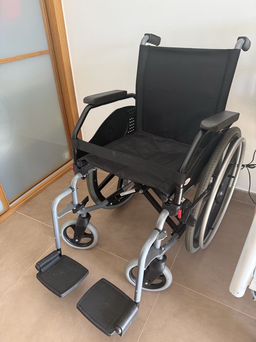 Cadeira de Rodas CELTA – ORTHOS XXI | Excelente Estado!