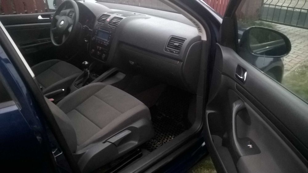 VW Golf V 1,6 MPI 5 drzwi sprowadzony do opłat