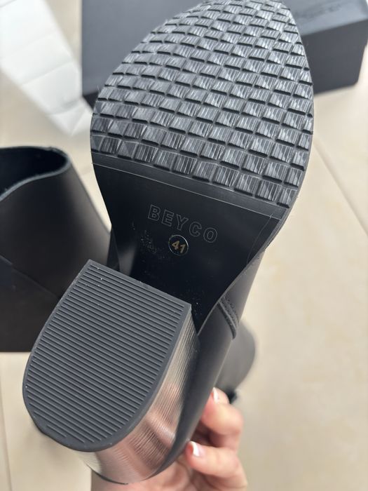 Beyco A.Pisarek czarne nowe kowbojki skorzane 41 kozaki botki skora