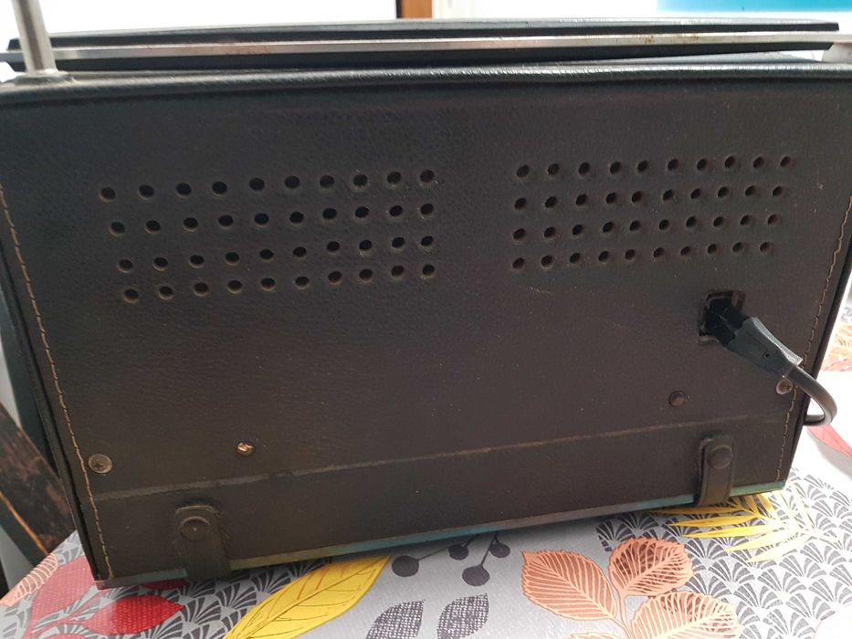 Radio NEC vintage 1973 australiano