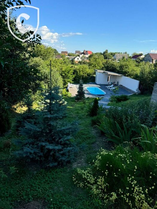 Будинок з меблями + басейн + футбольне поле. Старі Петрівці