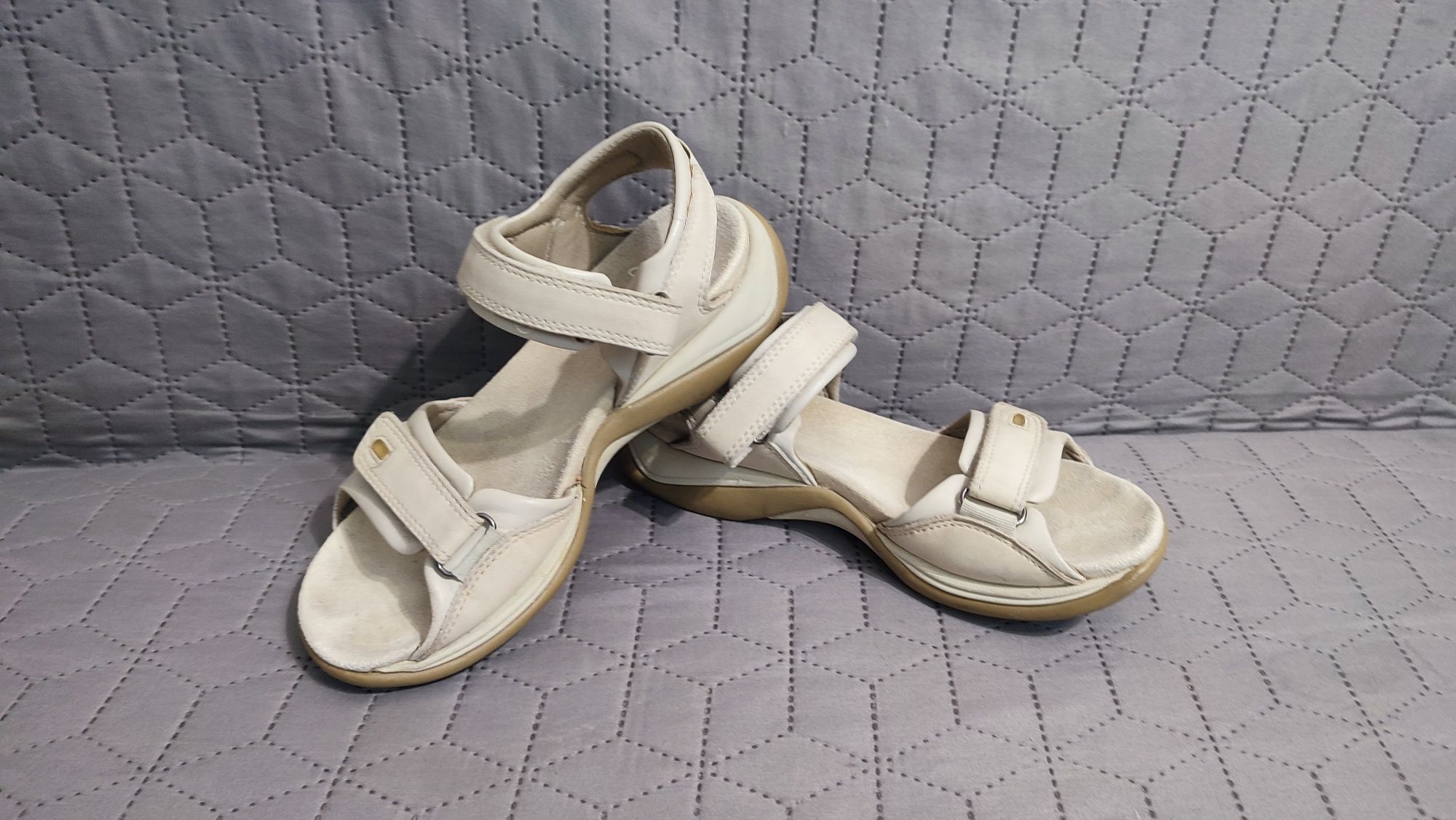 Шкіряні сандалі босоніжки CLARKS, 37,5 р., 24 см