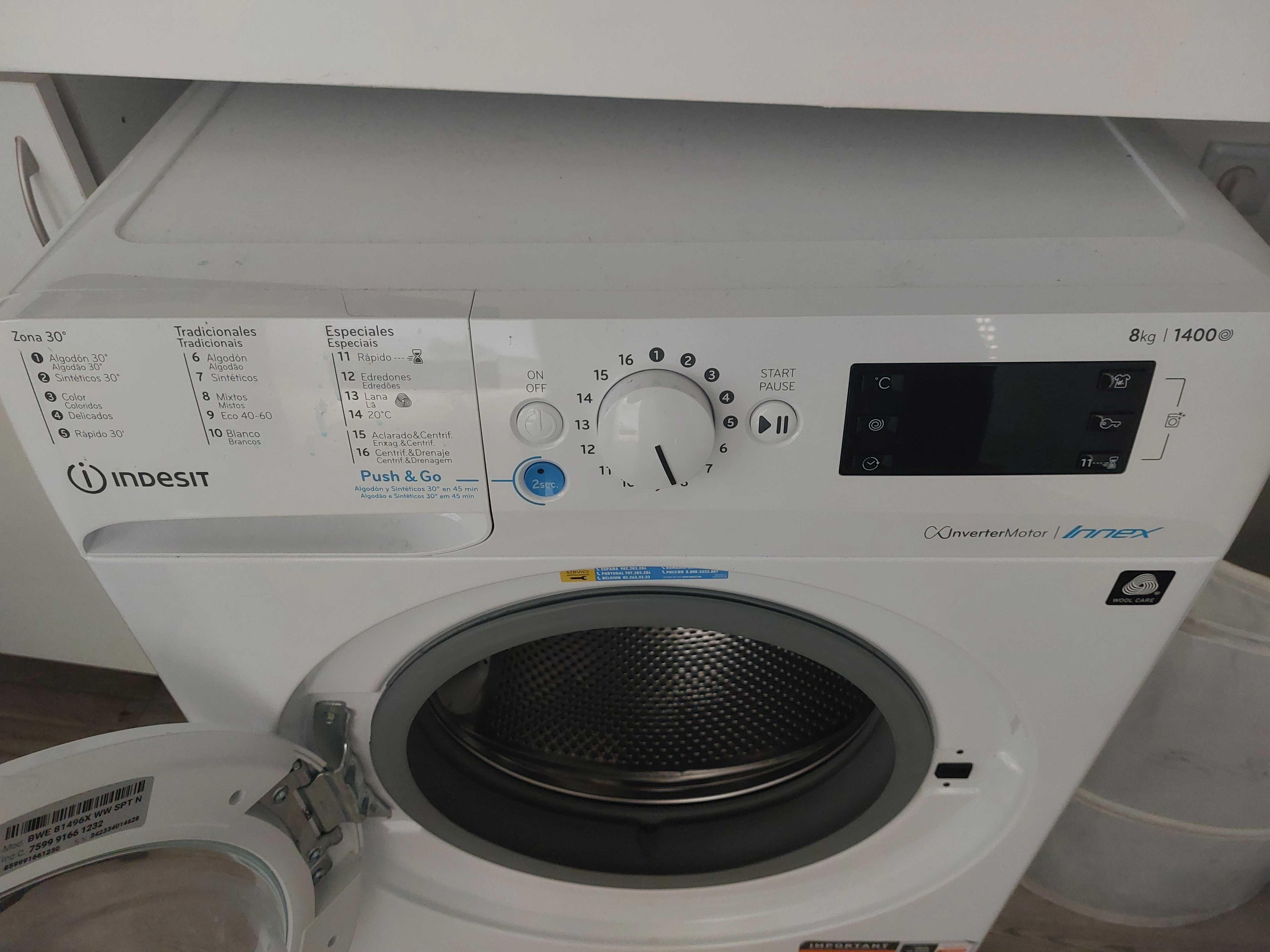 Máquina de Lavar Roupa Indesit