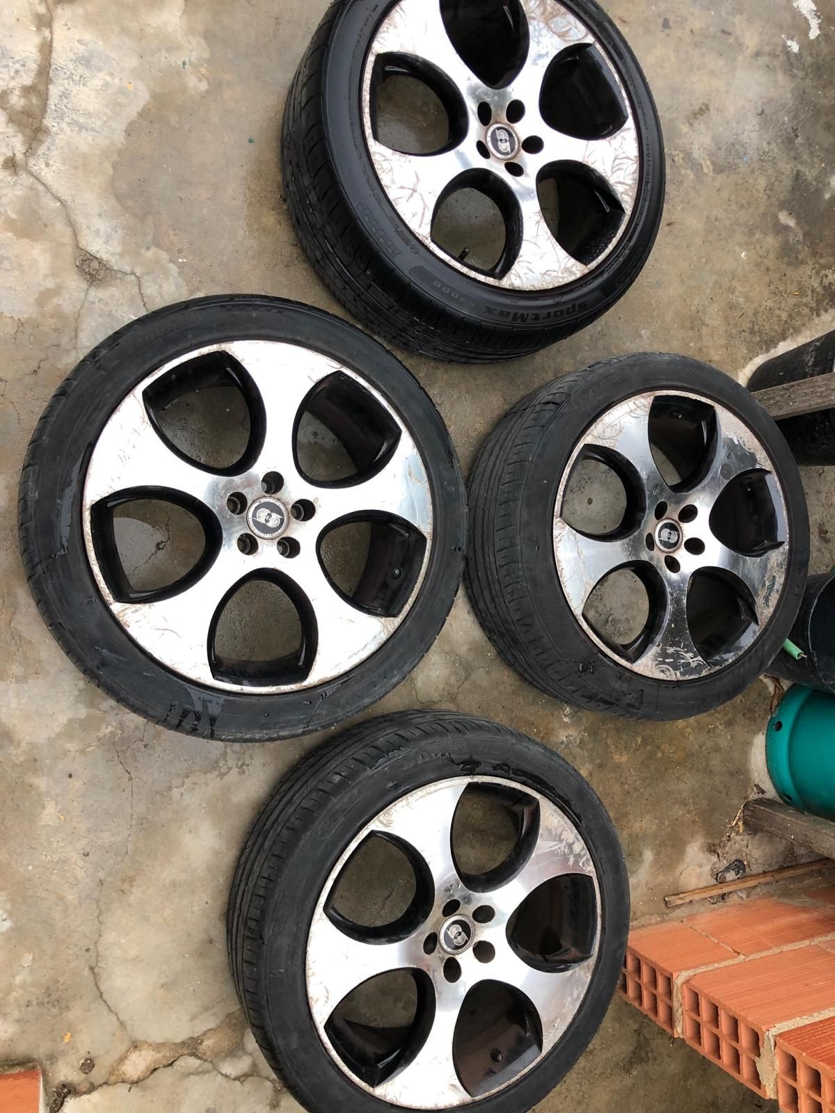 4 jantes Kosei Racer 17" e 4 jantes golf 4 gti