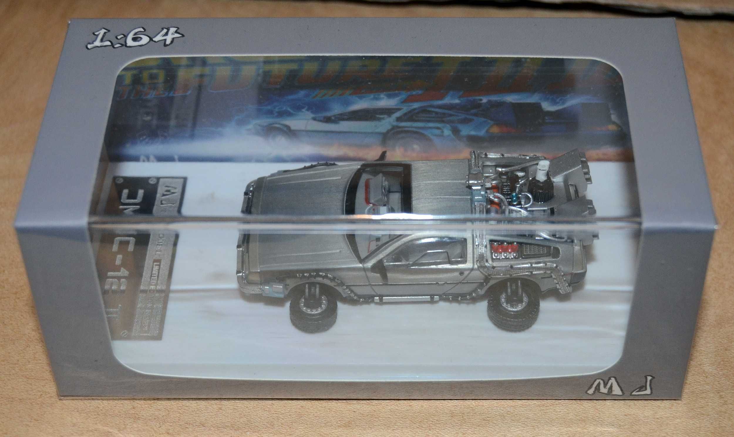 1:64 DeLorean DMC-12 Back to the Future Powrót do Przyszłości