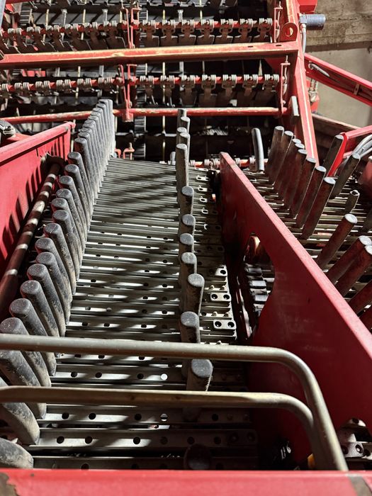 Kombajn ziemniaczany samobieżny grimme sf 150 60 ub (ropa avr)