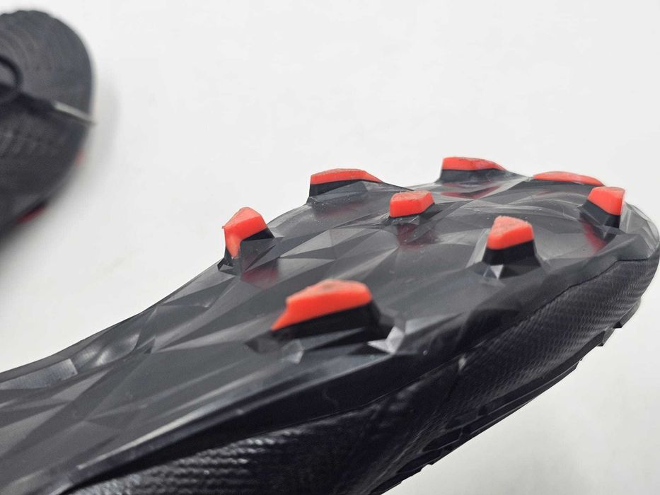 Adidas Predator Edge buty piłkarskie korki r. 37 1/3