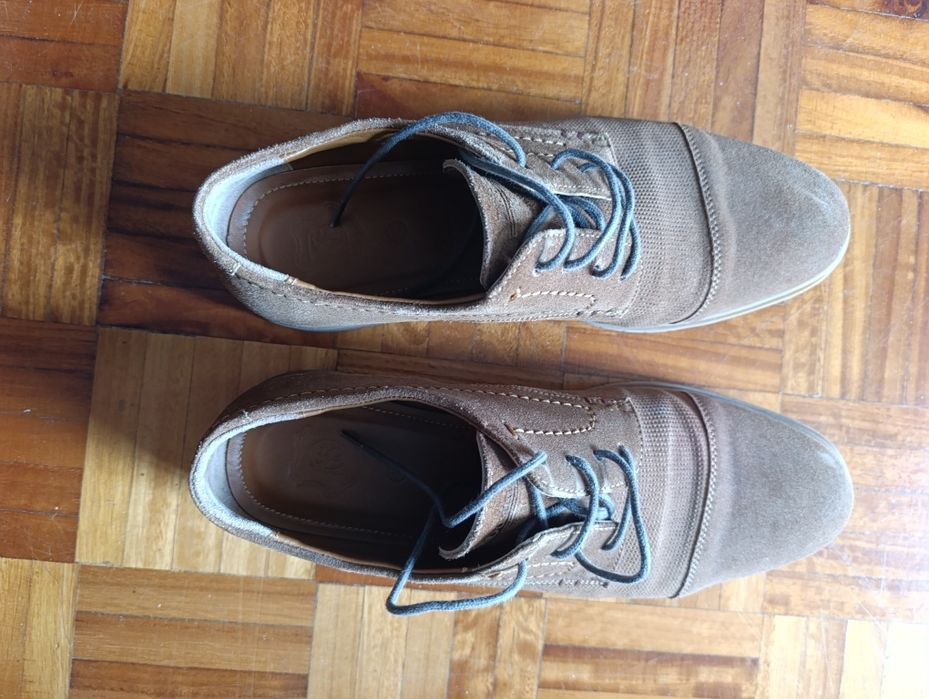 Sapatos quase novos impecáveis