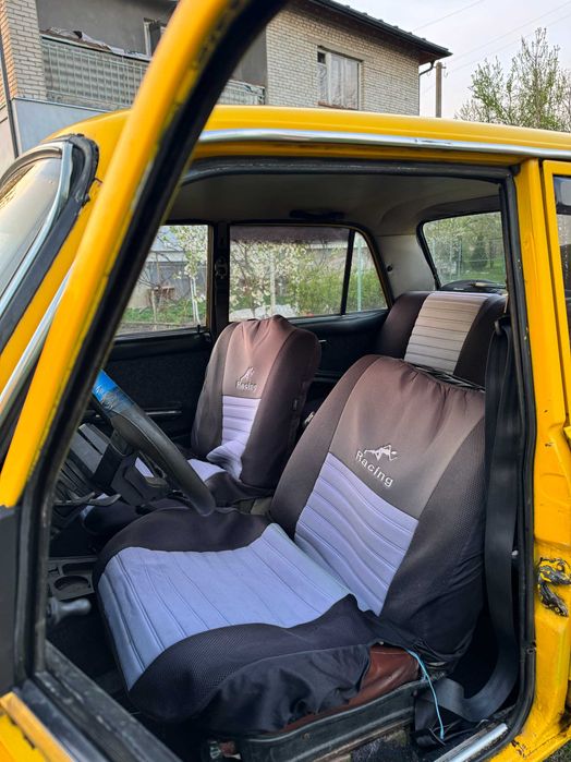 Автомобіль ВАЗ 2105