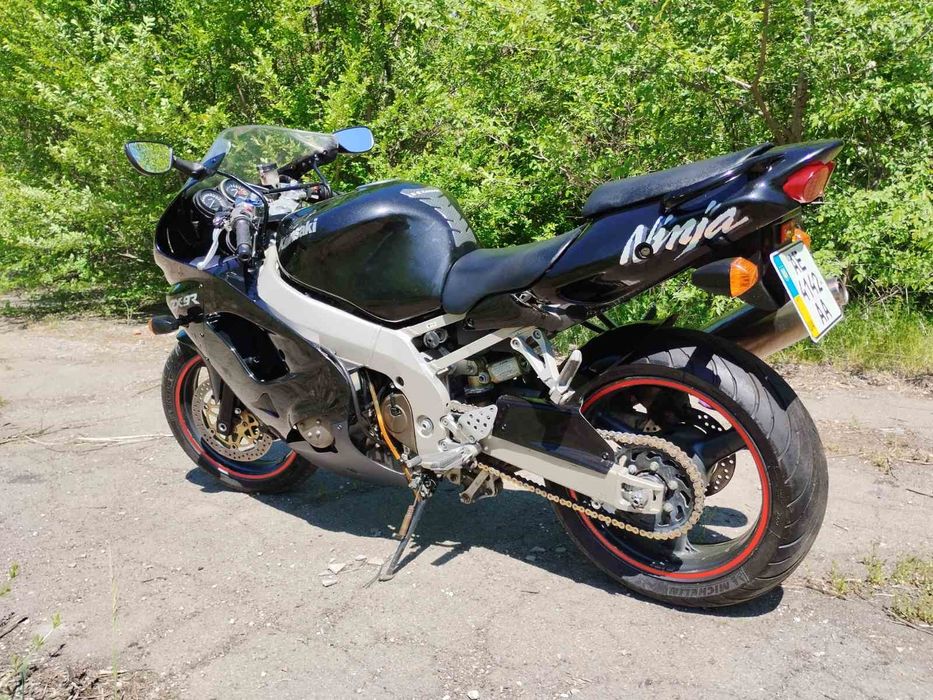 Продам Kawasaki Ninja ZX9R