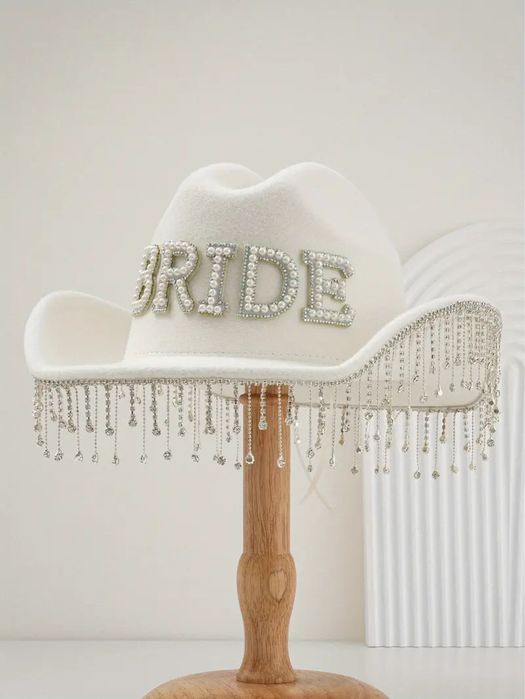 Оренда капелюха Bride на дівич вечір дівішнік