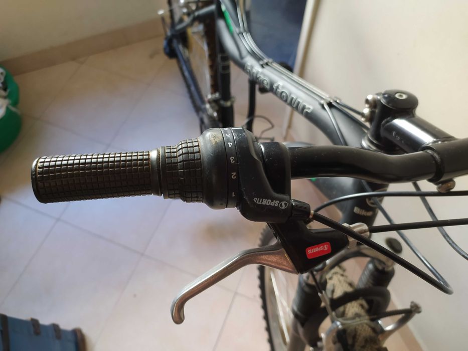 Bicicleta Bike Tour Preta