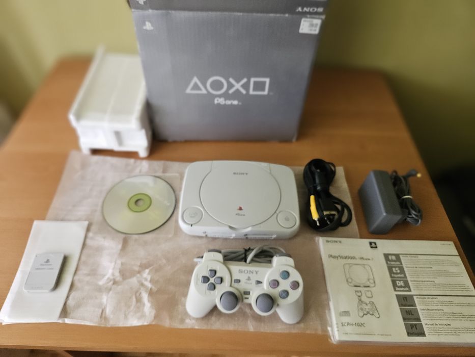 Konsola PlayStation PSone 102C kompletny stan kolekcjonerski