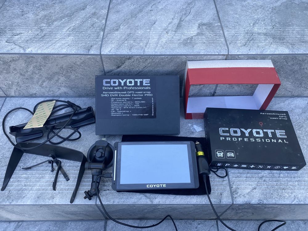 Продаж навігатора з відеореєстратор Coyote 940 DVR