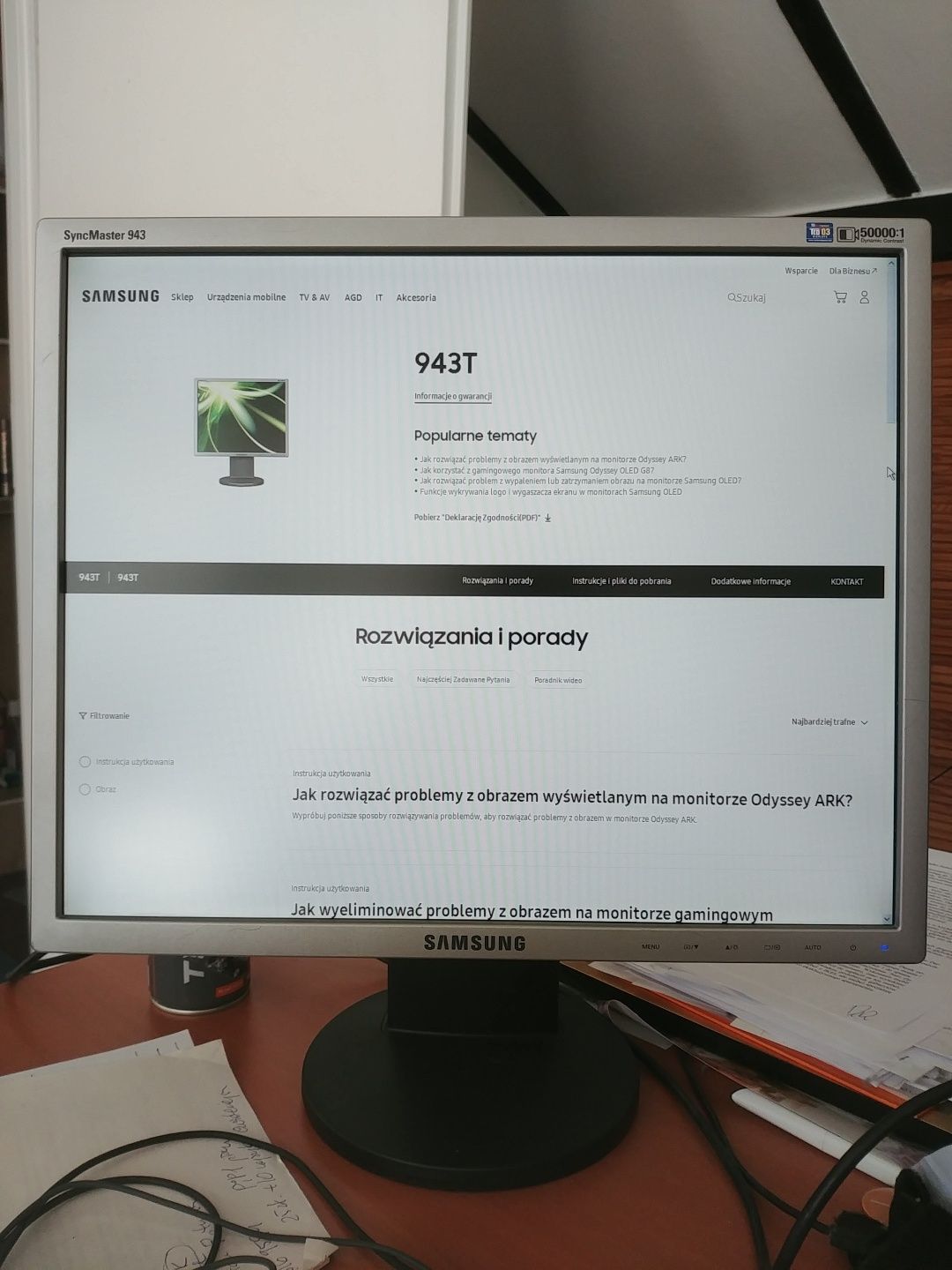 SAMSUNG SyncMaster 943T monitor obracany i unoszony