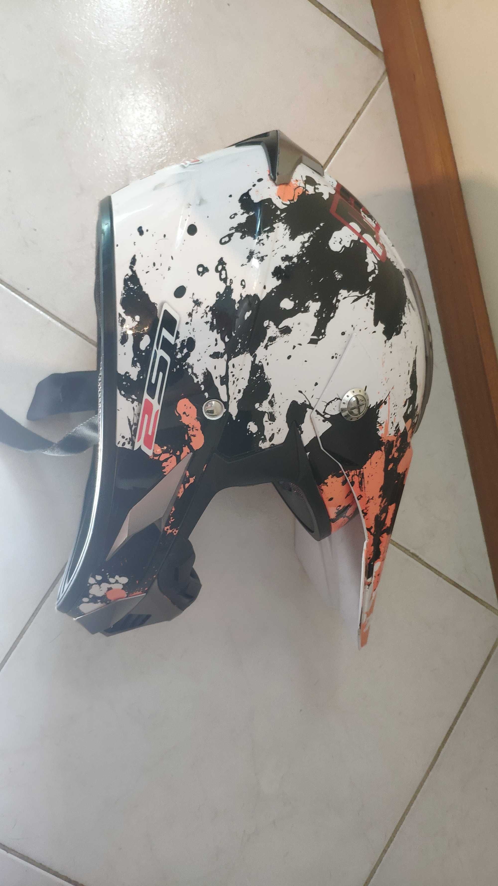 Capacete moto usado