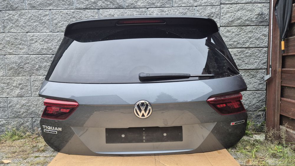 Tył klapa zderzak VW Tiguana 5NN Alspace R line