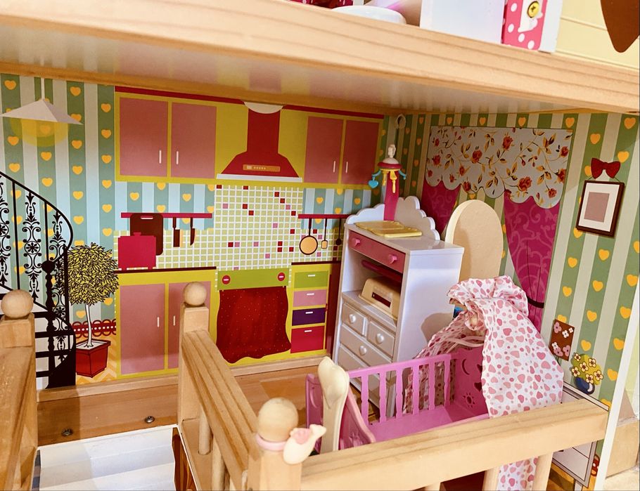 Domek dla lalek drewniany