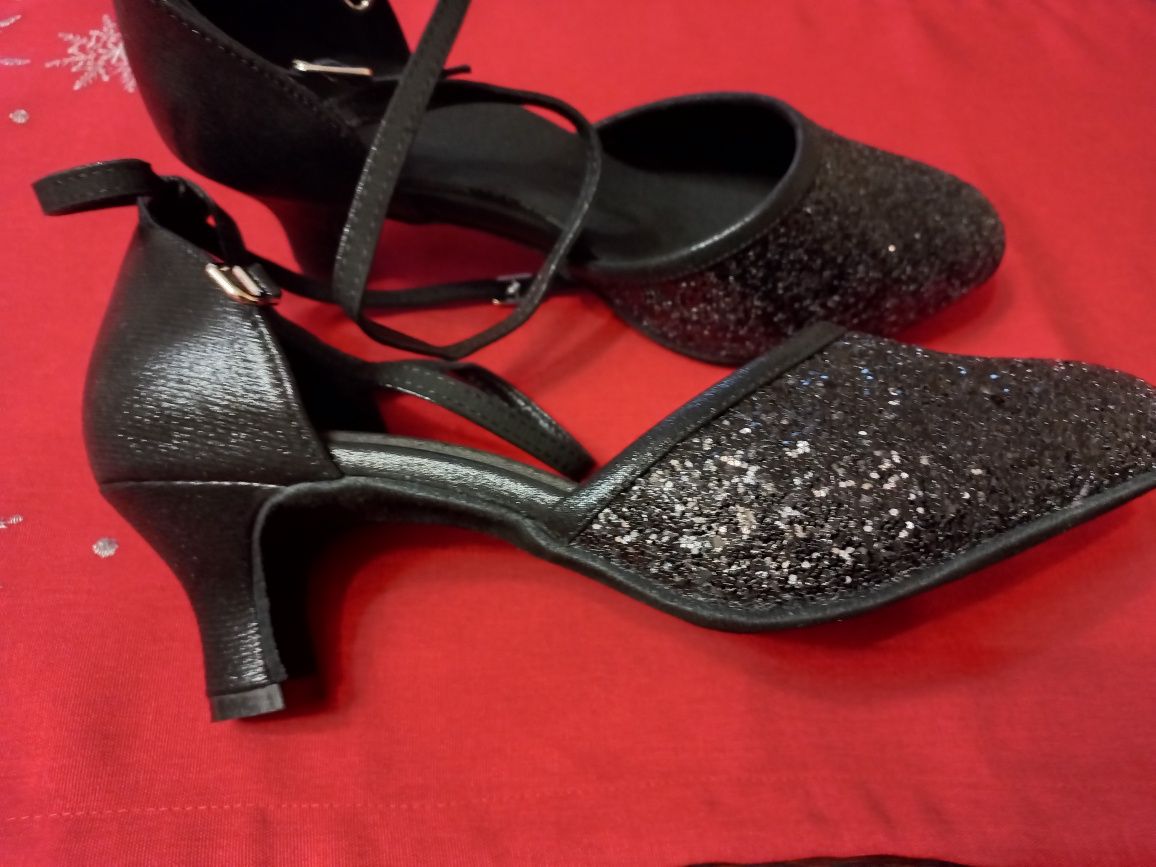 Buty do tańca Nowe r.39 wew.24,5cm