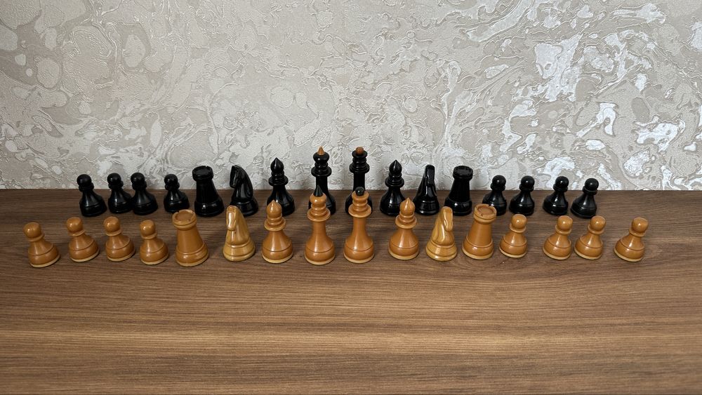 Продам шахмати в гарному стані