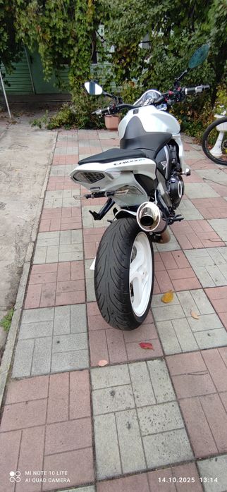 Продам мото СВ1000R